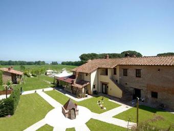 Large Farmhouse In Castiglione Del Lago With Pool