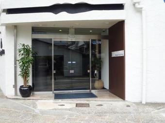 Hirakata Crystal Hotel