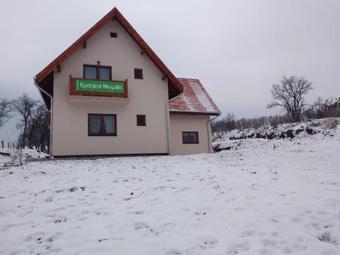 Hostal Ep�rjesi Meg�ll�