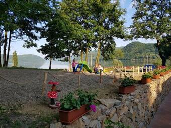 Hostal Clisura Dunarii - Pensiunea Casa Creta