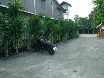 Posada Thongphaphum Place