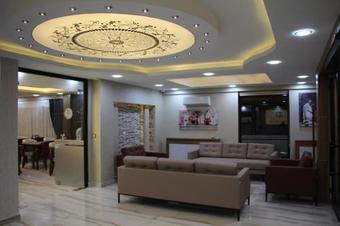 Apartamento Zara Palas Otel