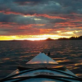 Lake Louise Lodge, Alaska