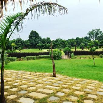 Hotel Karhandla Farm And Resort