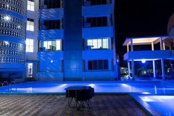 Rajhans Hotel & Resort