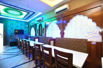 Oyo 26217 Hotel Gst Grand Plaza