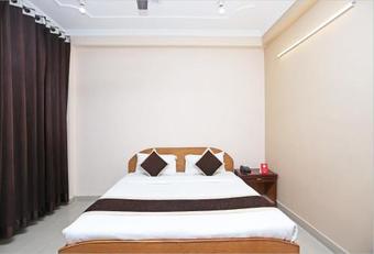 Oyo 10216 Hotel Uk Retreat