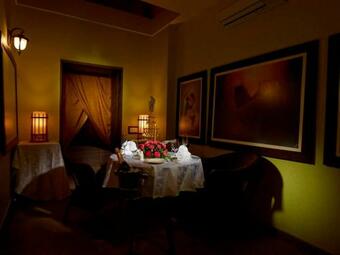 Hotel Neonz Lifestyle & Recreation Club