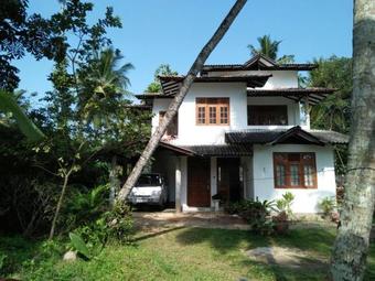 Island Dreams Home Stay Veyangoda