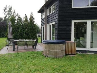 Vacation House Hooihuys