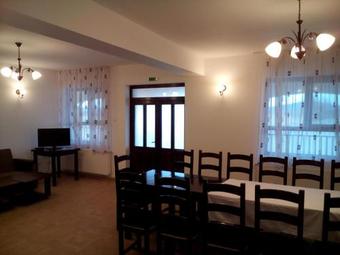 Hostal Casa Vanatorilor