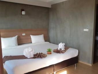 Hotel Narai Iyara Palace