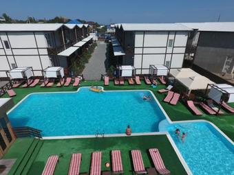 Hotel Azov Le Chalet