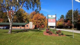 Motel Tahquamenon Suites Lodging