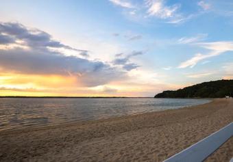 Bed & Breakfast West Neck Guesthouse