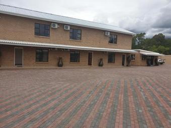 Hostal Matat Gardens