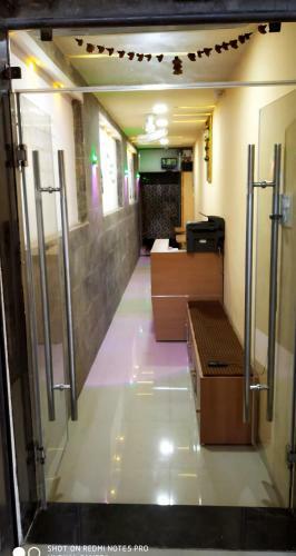 Albergue Avadhoot Lodge