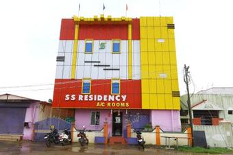 Hotel Oyo 7747 Ss Residency