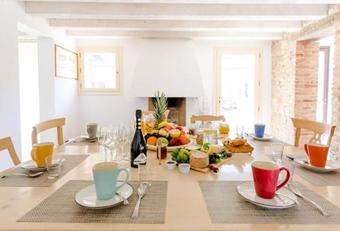 Bed & Breakfast Maeli Winery House