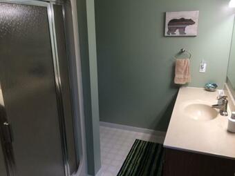 Taylor's Lakeside Retreat