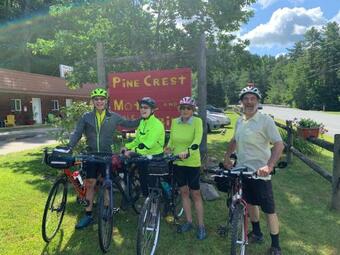 Pine Crest Motel & Cabins