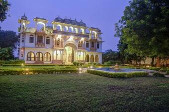 Hotel Talabgaon Castle Heritage Resort