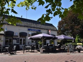 Quaint Farmhouse In Schalkhaar With Garden