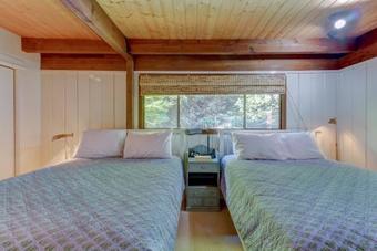 Cheryl's Bainbridge Chalet