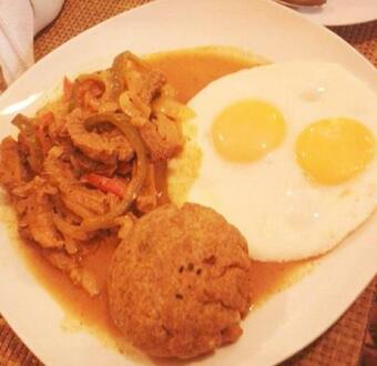 Hostal Ainoa Home Lodge