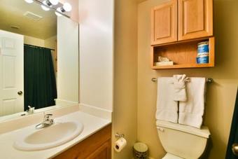 Moose Hollow Condo #407 At Wolf Creek Resort Near Powder Mountain, Snowbasin, Nordic Valley And Pineview In Eden Utah