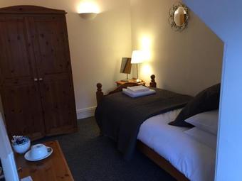 Hotel The Courie Inn