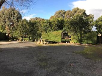 Pinewood Caravan Park