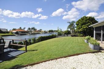 Bribie Island Canal Holiday Destination!