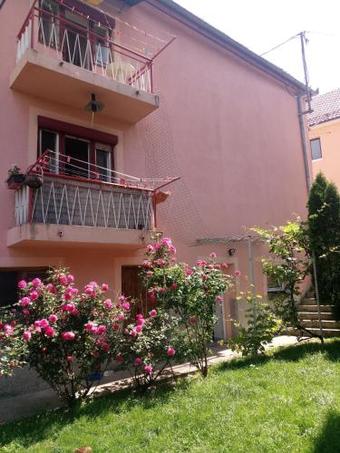 Hostal Apartmani Konta