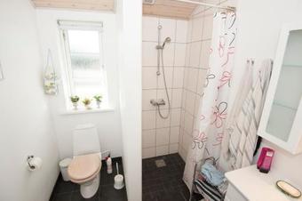 M�ge 66 Holiday House