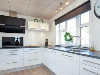 Five-bedroom Holiday Home In Fur 2