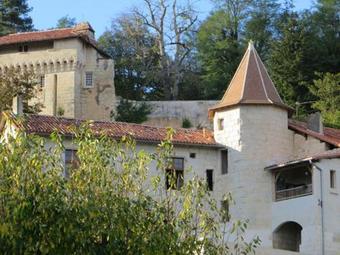 Bed & Breakfast Logis De La Tour