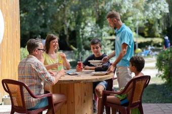 Camping La Rivi�re****