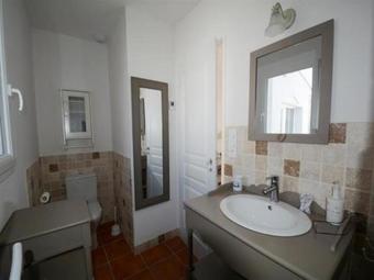 Villa House Location Maison Loix, 5 Pi�ces, 8 Personnes 3