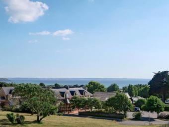 Holiday Home Ty Awen (ptp100)