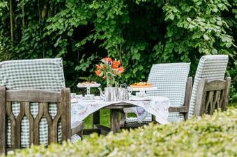 Pressigny Villa Sleeps 22 Pool Wifi