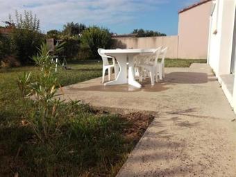 House Jolie Maison Mi-campagne Mi Bord De Mer