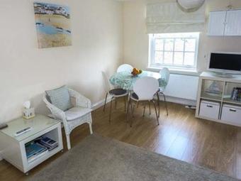 4 The Old Post Office Mews