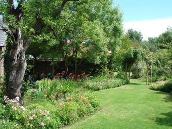 The Bell House - 500 Year Old Town House In Quiet Country Village
