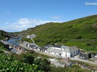 3 Newhall Green, Delabole