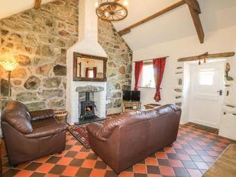 Tir Eironwy, Pwllheli