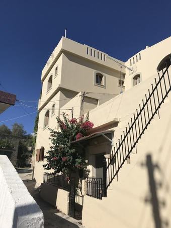 Hostal Pension Nikos