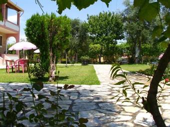 Olga's Garden Apartments