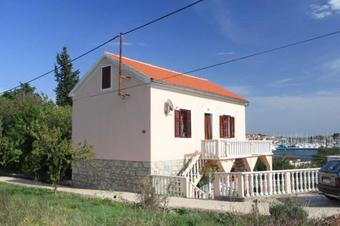 Apartments By The Sea Lukoran (ugljan) - 8510