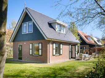 Modern Holiday Home In Zonnemaire With Garden